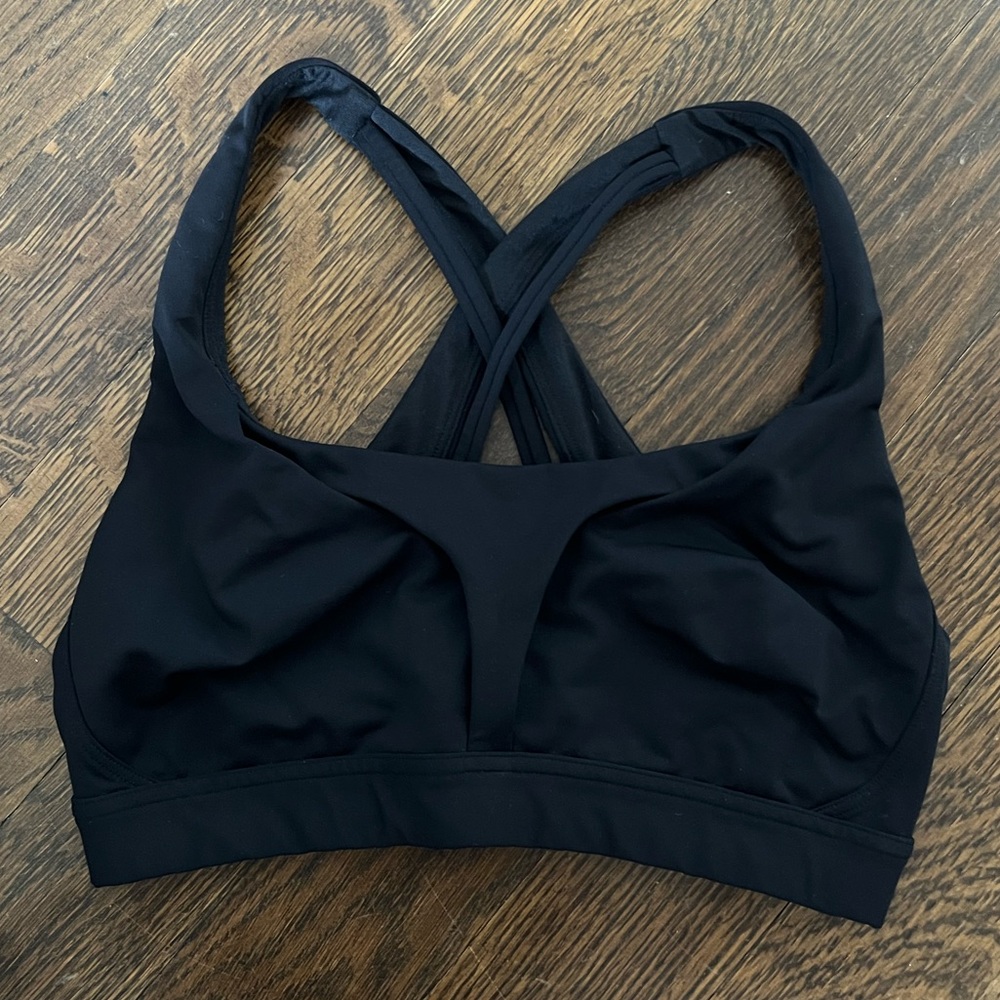 LuLu Lemon Cross Back Sports Bra - Black